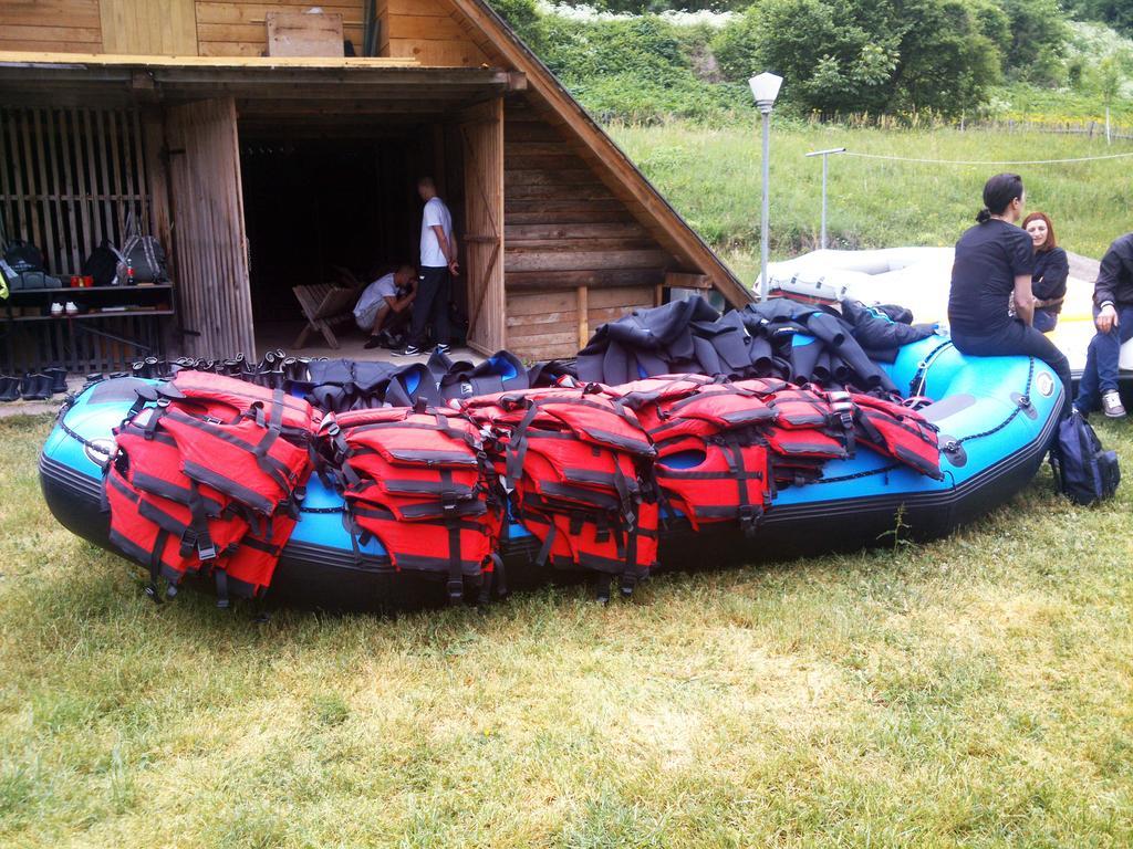 Rafting Camp Tara Center Tri Vodenice Bastasi Екстериор снимка